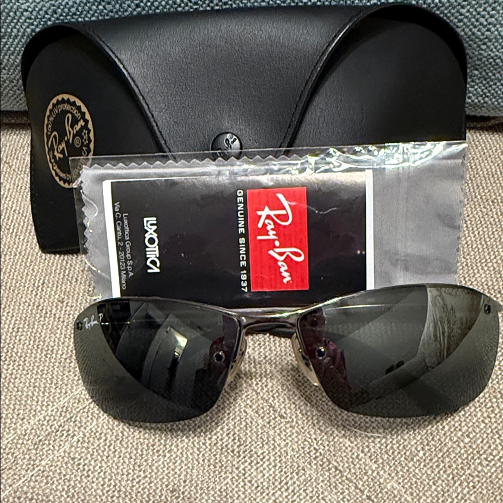 Ray-Ban Silver and Black Sunglasses